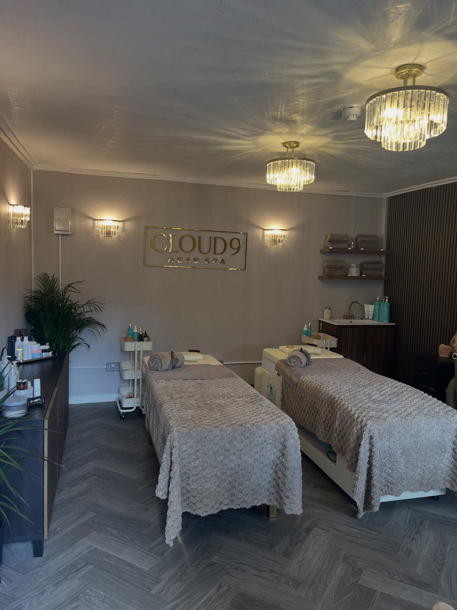 Cloud9 Head Spa treatment room in Harpenden with two treatment beds